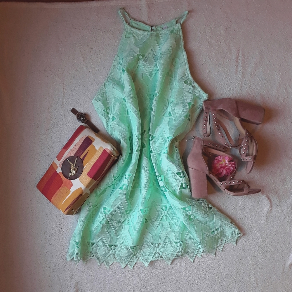 Geometric Shift Dress 👗 - Picture 5 of 6